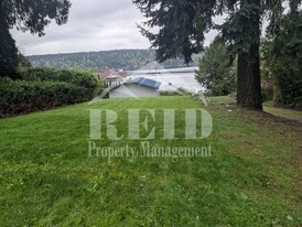 6056 Illahee Road NE in Bremerton, WA - Building Photo