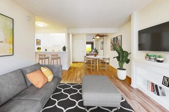 Village Pointe Apartments in Northridge, CA - Building Photo - Building Photo