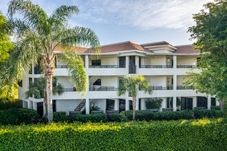 Royal Cove in Naples, FL - Building Photo - Building Photo