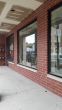 Halsted Center in Chicago, IL - Foto de edificio - Building Photo