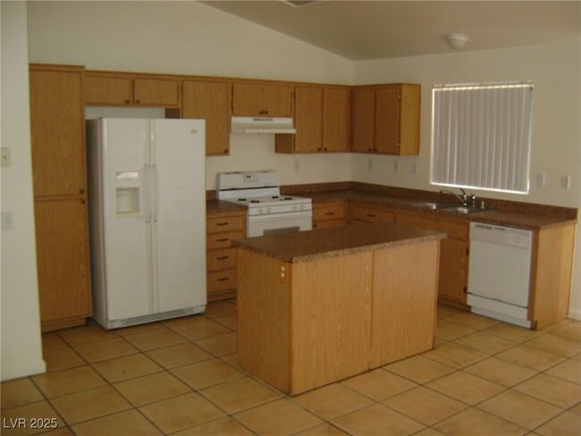 830 Padre Field Ct in North Las Vegas, NV - Building Photo - Building Photo
