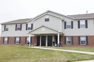 The Village at Papillion in Papillion, NE - Foto de edificio - Building Photo