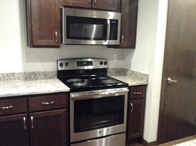 Juniper Ridge Apartments in Bellevue, WA - Building Photo