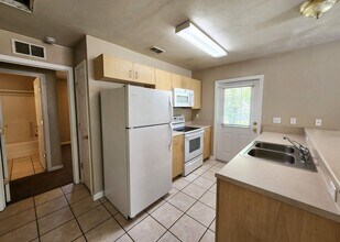 225 Rivoli Rd in Tallahassee, FL - Building Photo - Building Photo