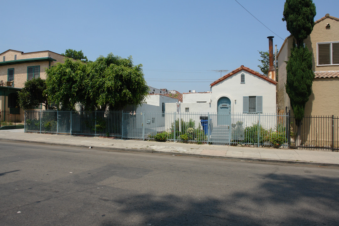 507 S Coronado St in Los Angeles, CA - Foto de edificio