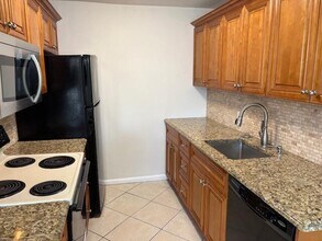 2035 Exeter in Boca Raton, FL - Building Photo - Building Photo