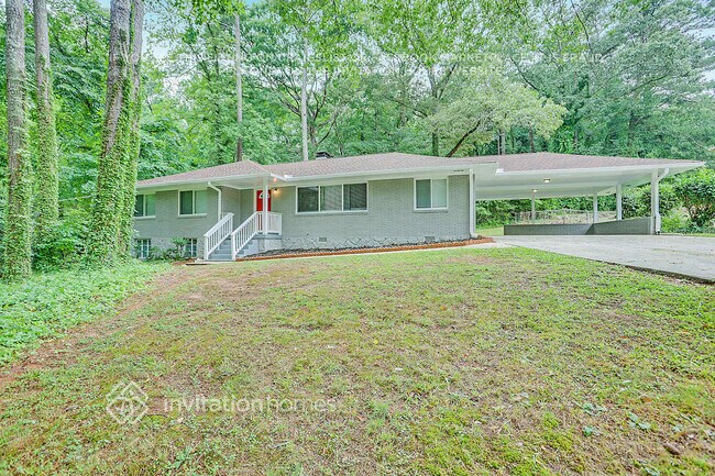 1499 Mill Acres Dr SW in Atlanta, GA - Building Photo - Building Photo