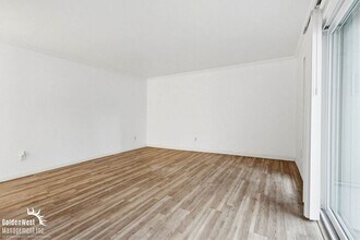 17129 W Bernardo Dr in San Diego, CA - Building Photo - Building Photo