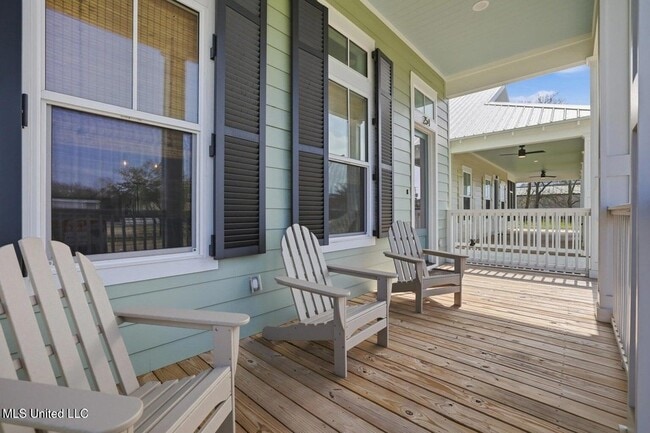 254 Caillavet St in Biloxi, MS - Foto de edificio - Building Photo