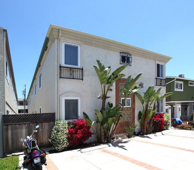 4479 Marlborough Ave in San Diego, CA - Building Photo - Building Photo