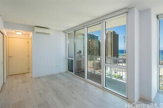 909 Kapiolani Blvd in Honolulu, HI - Building Photo - Building Photo