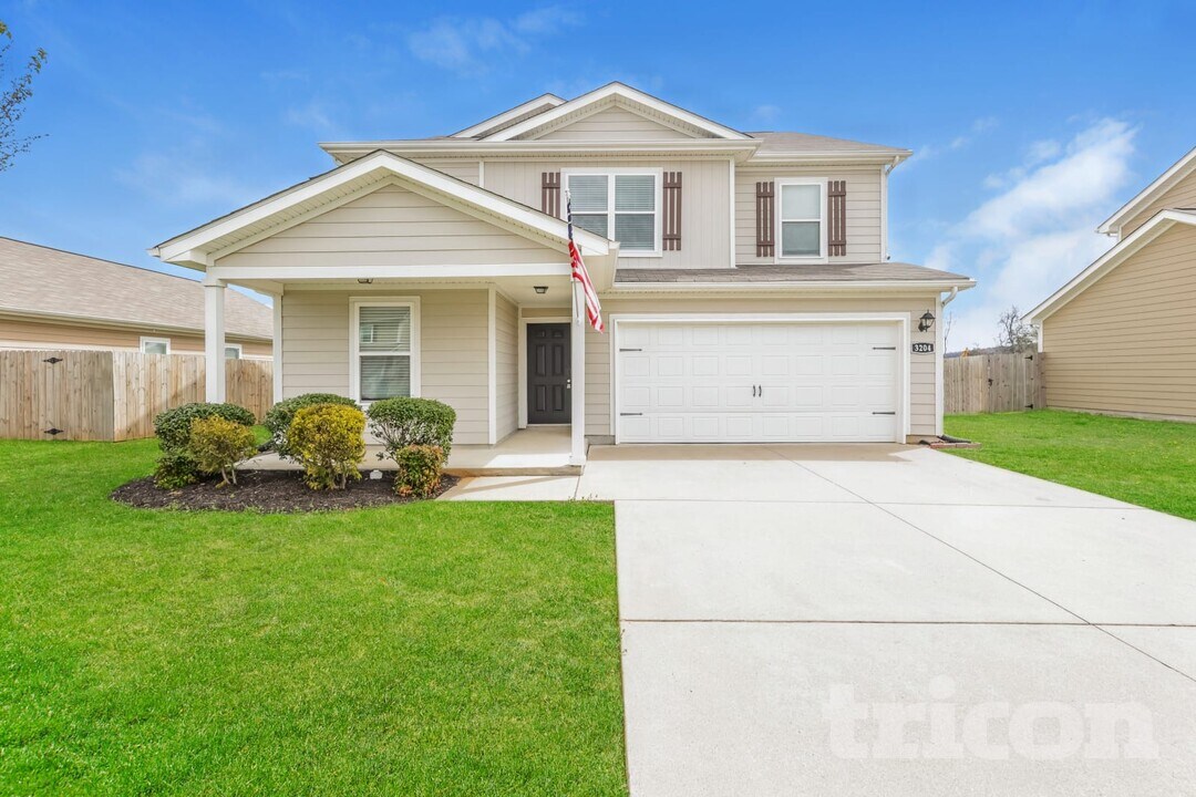 3204 Dizzy Dean Dr in Murfreesboro, TN - Foto de edificio