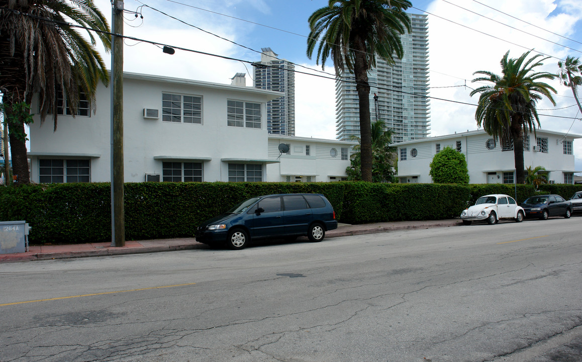 1030-1050 6th St in Miami Beach, FL - Building Photo