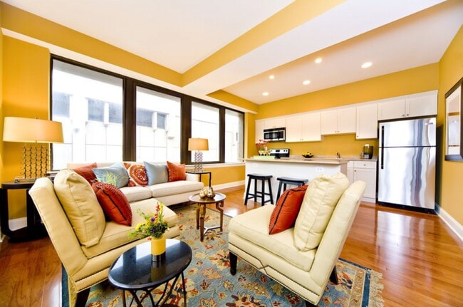 property at 125 N 4th St