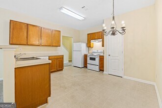 1352 Rogers Trce in Lithonia, GA - Building Photo - Building Photo