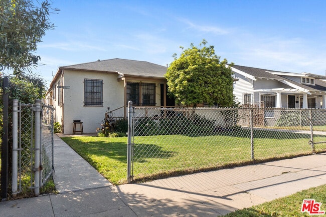 1634 W 52nd St in Los Angeles, CA - Building Photo - Building Photo