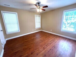 319-321 E Perry Ave in Wake Forest, NC - Building Photo - Building Photo