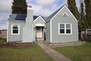 1905 Fourth St in Marysville, WA - Building Photo