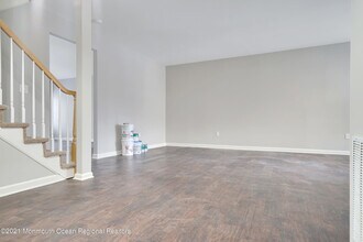 44 Smock Ct in Englishtown, NJ - Building Photo - Building Photo