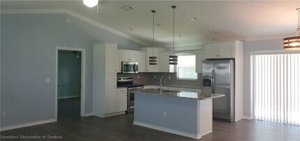 3906 Dauphine St in Sebring, FL - Building Photo - Building Photo
