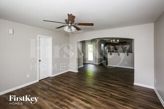 7421 Hidden Creek Dr in Charlotte, NC - Building Photo - Building Photo