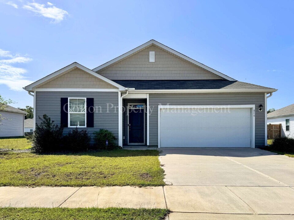 816 Delta Ct in Wrightsboro, NC - Building Photo