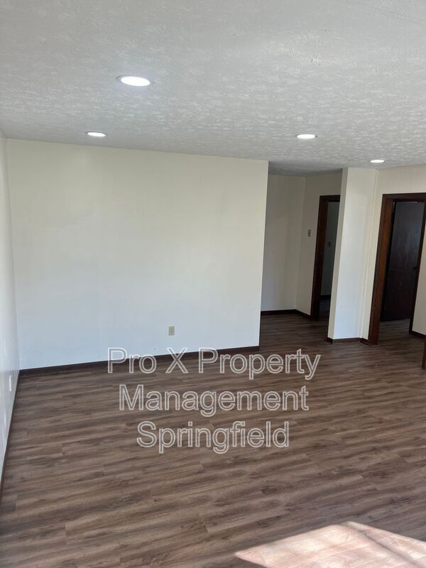2524 S Jefferson Ave in Springfield, MO - Building Photo - Building Photo
