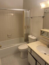 1460 Meadowview Dr in Marion, IA - Building Photo - Building Photo