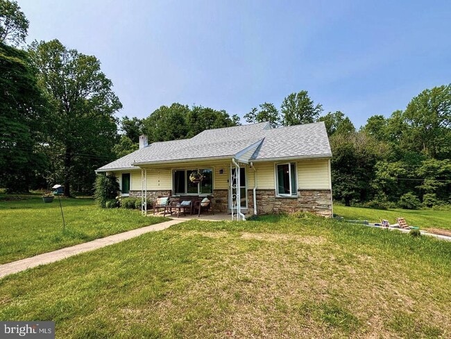 847 Highspire Rd in Glenmoore, PA - Building Photo - Building Photo