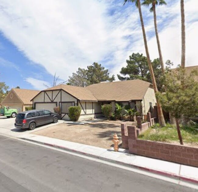 1201 Passion Flower Cir