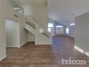 3816 Crema Ct in Las Vegas, NV - Foto de edificio - Building Photo