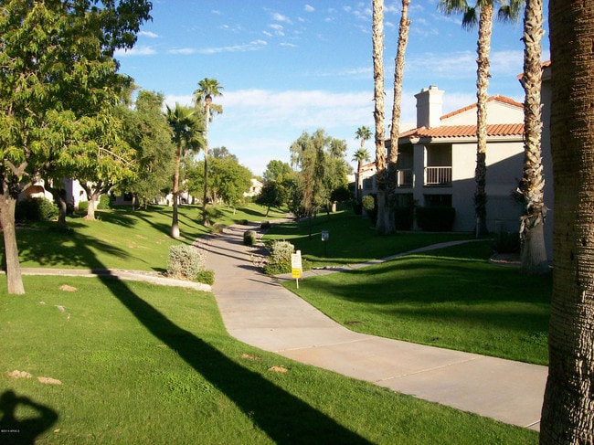 property at 9445 N 94th Pl