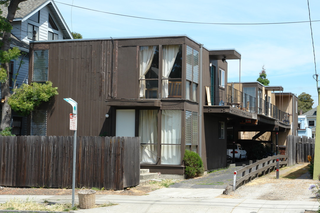 2231 Ward St in Berkeley, CA - Building Photo