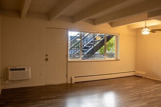 RM1640 in Denver, CO - Foto de edificio - Building Photo