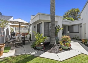 7912 Emerald St in Ventura, CA - Building Photo