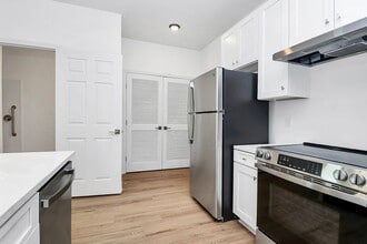 3515 Markland Dr in Charlotte, NC - Foto de edificio - Building Photo