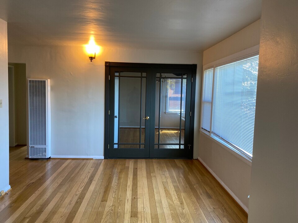 293 Mather St in Oakland, CA - Building Photo