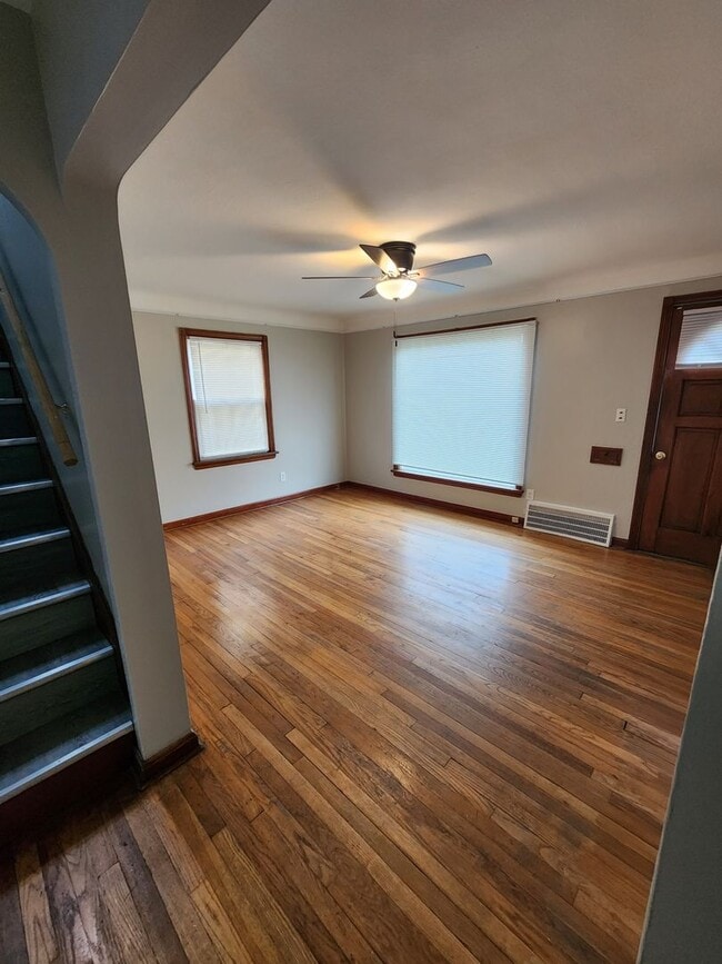 10806 Wadsworth Ave in Garfield Heights, OH - Building Photo - Building Photo