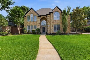 305 W Mill Valley Dr in Colleyville, TX - Building Photo