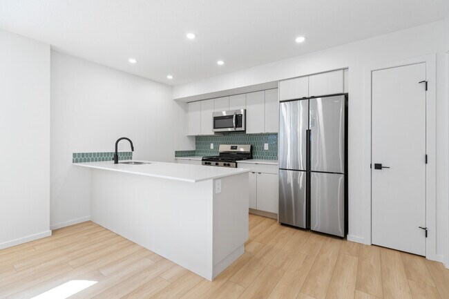 11440-11487 87 St NW in Edmonton, AB - Building Photo - Building Photo
