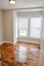155 Chelsea St, Unit #2 in Boston, MA - Building Photo - Building Photo