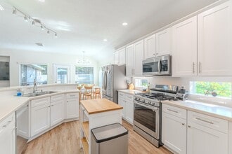 6 Almond Branch Pl in Spring, TX - Building Photo - Building Photo