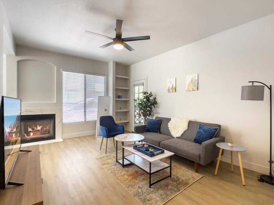15608 N 71st St in Scottsdale, AZ - Building Photo