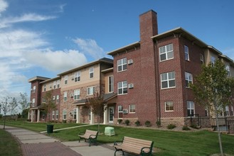 Vermillion River Crossing in Farmington, MN - Building Photo - Building Photo