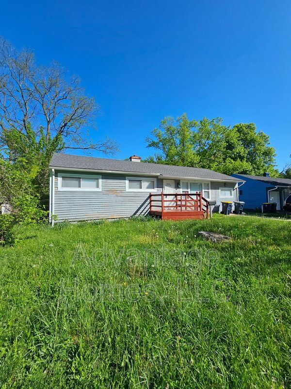 property at 11410 Palmer Ave