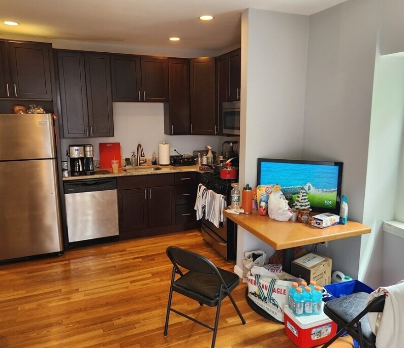 20 Pinckney St, Unit 3 in Somerville, MA - Building Photo