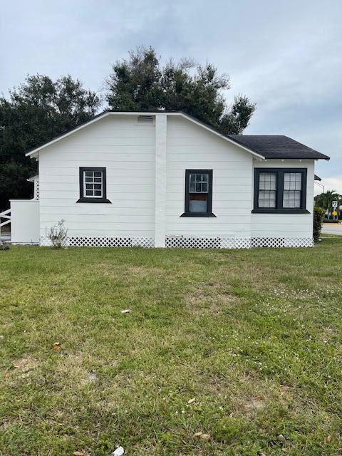 2310 Orange Ave in Fort Pierce, FL - Building Photo - Building Photo