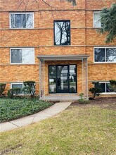 21045 Southbend Cir in Rocky River, OH - Building Photo - Building Photo