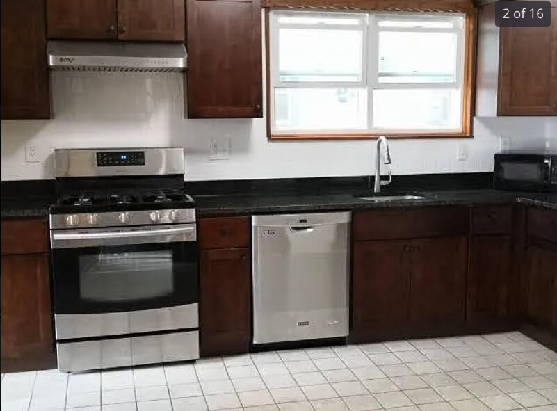 24 Hardwick St, Unit 1 in Cambridge, MA - Building Photo