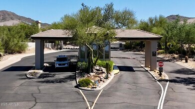 10637 E Blanche Dr in Scottsdale, AZ - Building Photo - Building Photo